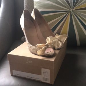 Christian Louboutin Moonbow sz 39 1/2 (9.5)
